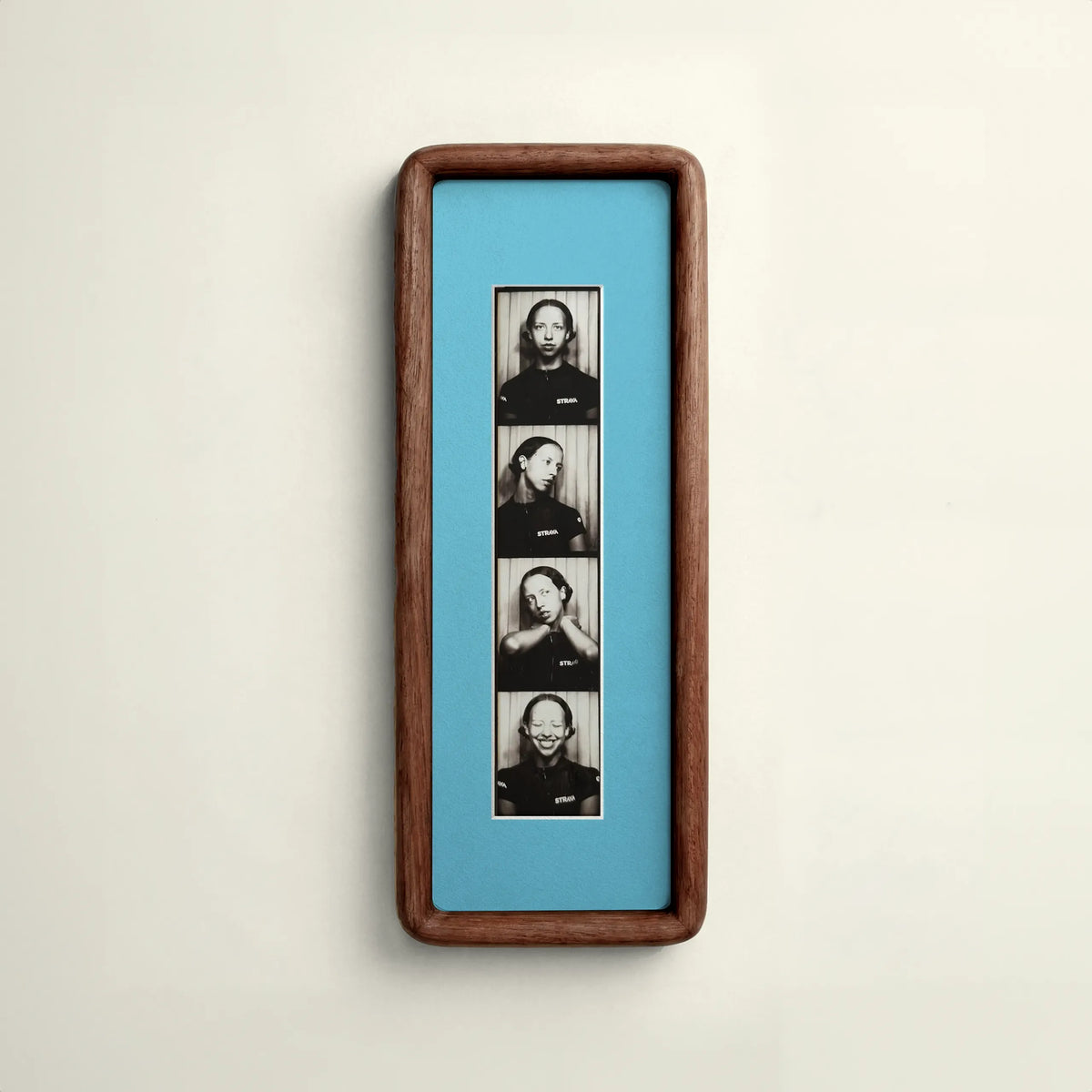 L’Instant — Cadre Photomaton en Noyer Bleu