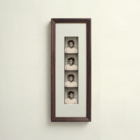L’Instant — Cadre Photomaton en Noyer Foncé - Blanc